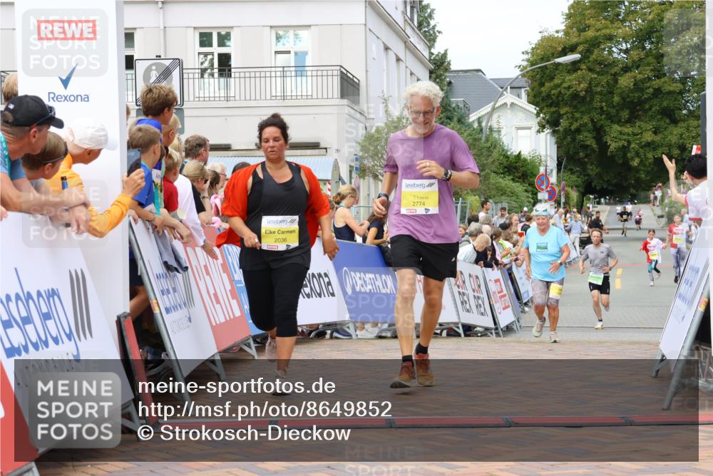 31.08.2025 - 21. Blankeneser Heldenlauf Strokosch-Dieckow http://msf.ph/oto/8649852 31.08.2025 10:41:42 Ziel 2774, 2036 meine-sportfotos.de