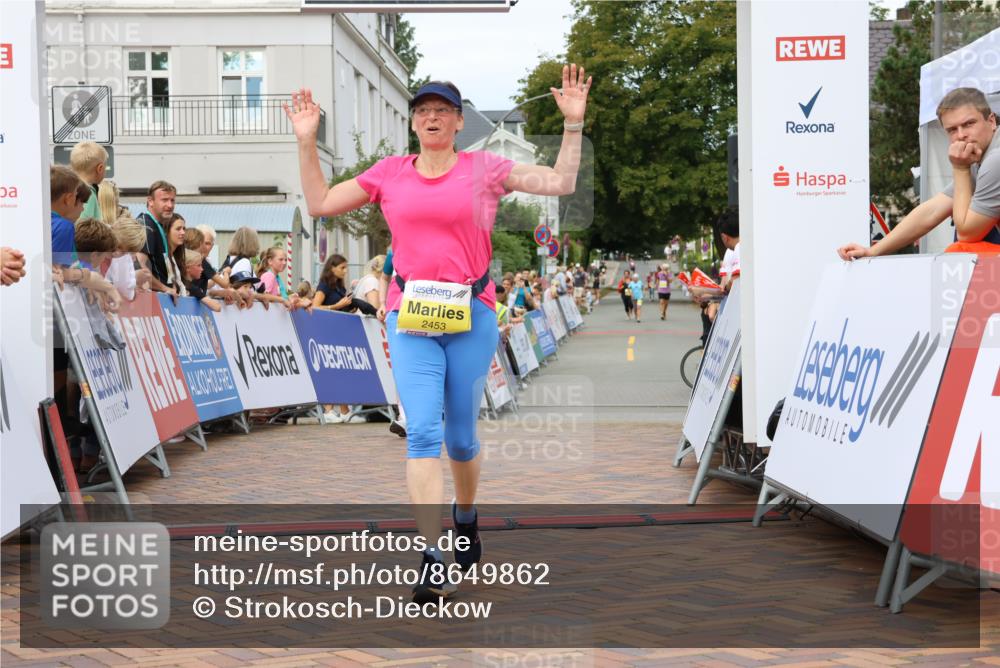 31.08.2025 - 21. Blankeneser Heldenlauf Strokosch-Dieckow http://msf.ph/oto/8649862 31.08.2025 10:41:20 Ziel 2566, 2539, 2453 meine-sportfotos.de