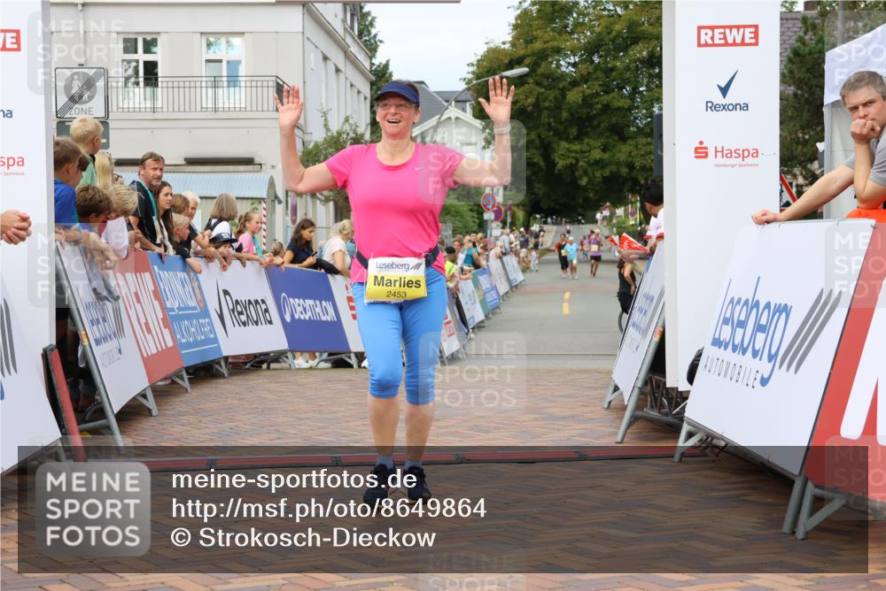 31.08.2025 - 21. Blankeneser Heldenlauf Strokosch-Dieckow http://msf.ph/oto/8649864 31.08.2025 10:41:20 Ziel 2566, 2539, 2453 meine-sportfotos.de