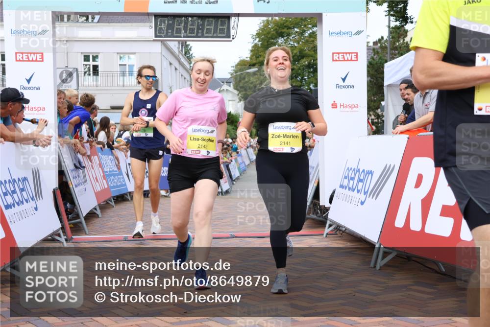 31.08.2025 - 21. Blankeneser Heldenlauf Strokosch-Dieckow http://msf.ph/oto/8649879 31.08.2025 10:41:02 Ziel 2026, 2025, 2568, 2142, 2141, 3678 meine-sportfotos.de