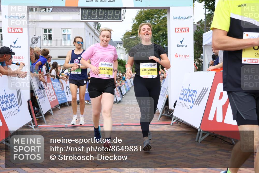 31.08.2025 - 21. Blankeneser Heldenlauf Strokosch-Dieckow http://msf.ph/oto/8649881 31.08.2025 10:41:02 Ziel 2026, 2025, 2568, 2142, 2141, 3678 meine-sportfotos.de