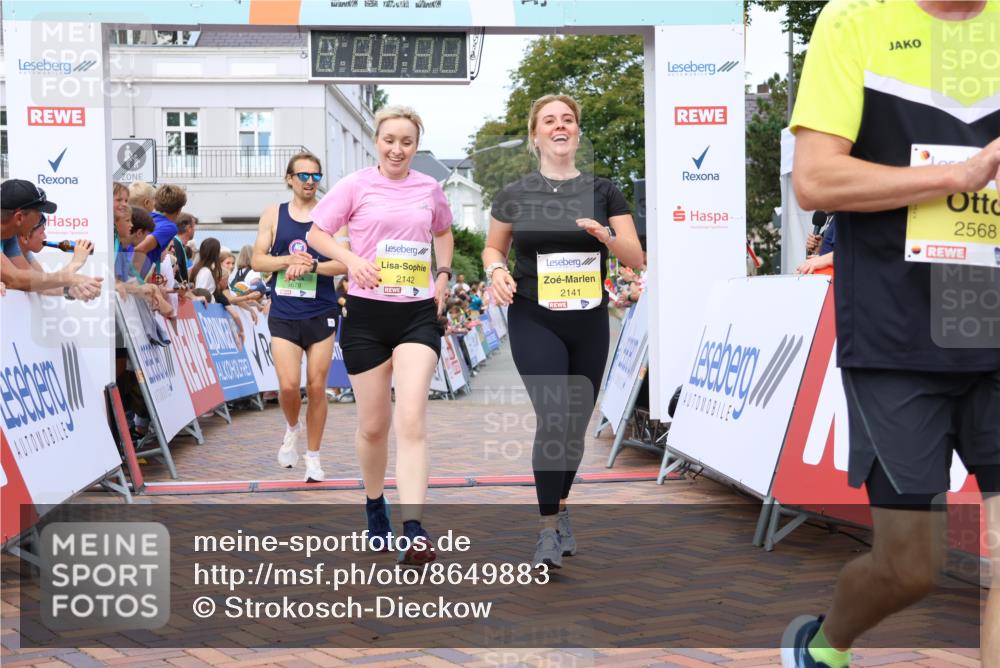 31.08.2025 - 21. Blankeneser Heldenlauf Strokosch-Dieckow http://msf.ph/oto/8649883 31.08.2025 10:41:02 Ziel 2026, 2025, 2568, 2142, 2141, 3678 meine-sportfotos.de