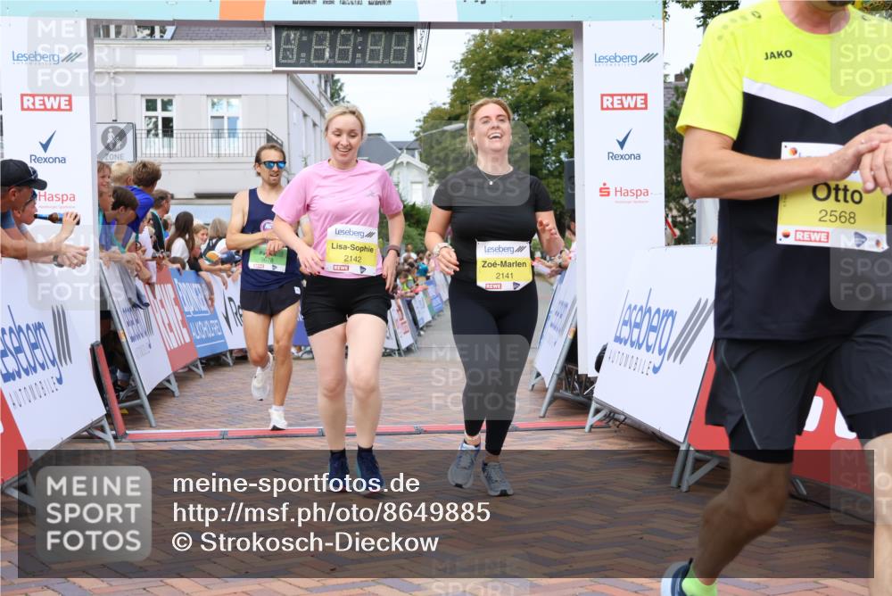 31.08.2025 - 21. Blankeneser Heldenlauf Strokosch-Dieckow http://msf.ph/oto/8649885 31.08.2025 10:41:02 Ziel 2026, 2025, 2568, 2142, 2141, 3678 meine-sportfotos.de