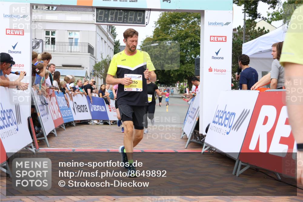 31.08.2025 - 21. Blankeneser Heldenlauf Strokosch-Dieckow http://msf.ph/oto/8649892 31.08.2025 10:41:00 Ziel 2026, 2025, 2568, 2142, 2141, 2300, 2172, 2673, 3678 meine-sportfotos.de