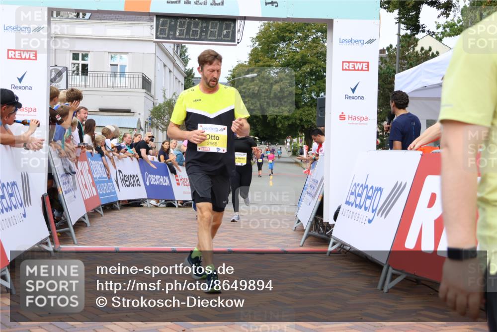 31.08.2025 - 21. Blankeneser Heldenlauf Strokosch-Dieckow http://msf.ph/oto/8649894 31.08.2025 10:41:00 Ziel 2026, 2025, 2568, 2142, 2141, 2300, 2172, 2673, 3678 meine-sportfotos.de