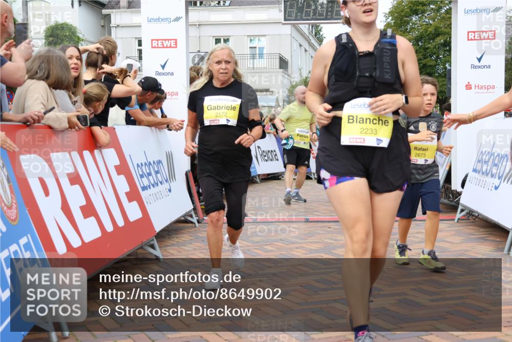 31.08.2025 - 21. Blankeneser Heldenlauf Strokosch-Dieckow http://msf.ph/oto/8649902 31.08.2025 10:40:54 Ziel 2026, 2025, 2211, 2326, 2568, 2233, 2300, 2172, 2672, 2673, 3432 meine-sportfotos.de