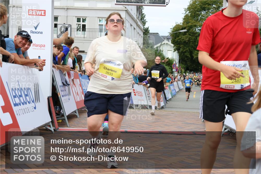 31.08.2025 - 21. Blankeneser Heldenlauf Strokosch-Dieckow http://msf.ph/oto/8649950 31.08.2025 10:40:26 Ziel 2660, 2633, 2632, 2482, 2598, 2596 meine-sportfotos.de