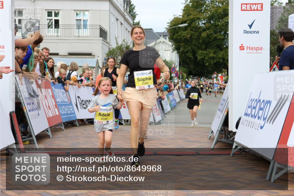 31.08.2025 - 21. Blankeneser Heldenlauf Strokosch-Dieckow http://msf.ph/oto/8649968 31.08.2025 10:40:23 Ziel 2064, 2066, 2660, 2633, 2632, 2482, 2598, 2596 meine-sportfotos.de