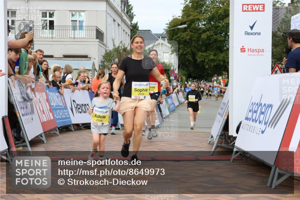 31.08.2025 - 21. Blankeneser Heldenlauf Strokosch-Dieckow http://msf.ph/oto/8649973 31.08.2025 10:40:23 Ziel 2064, 2066, 2660, 2633, 2632, 2482, 2598, 2596 meine-sportfotos.de