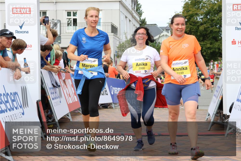 31.08.2025 - 21. Blankeneser Heldenlauf Strokosch-Dieckow http://msf.ph/oto/8649978 31.08.2025 10:40:16 Ziel 2064, 2066, 2199, 2062 meine-sportfotos.de