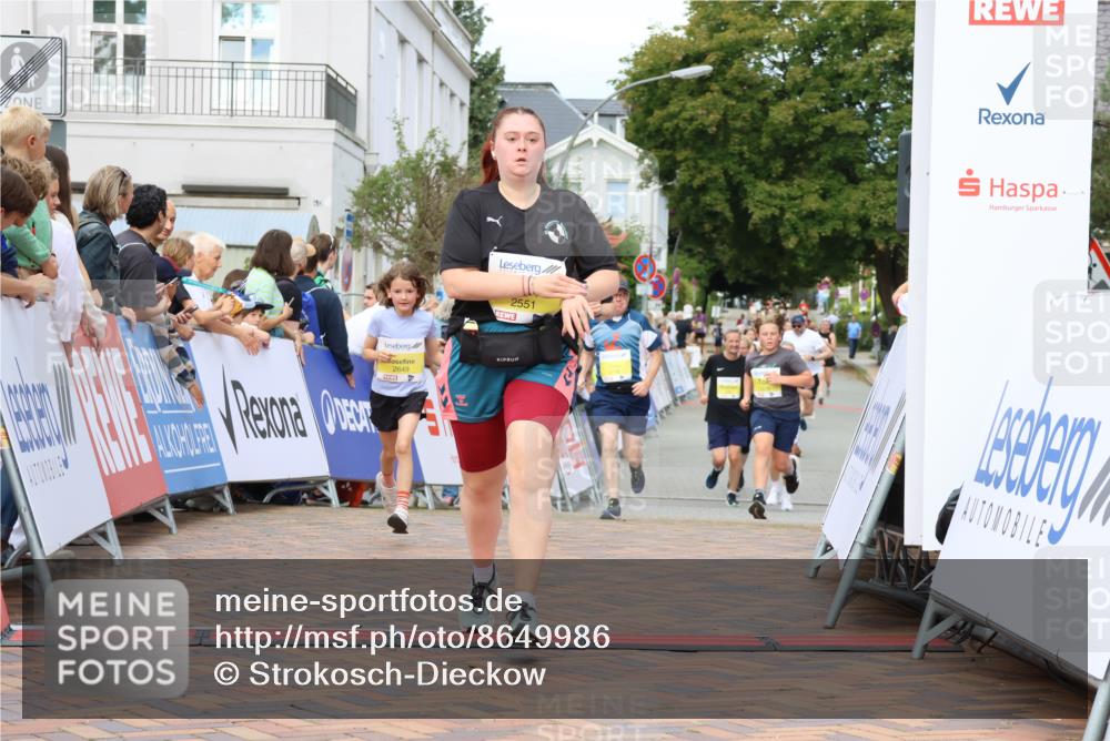 31.08.2025 - 21. Blankeneser Heldenlauf Strokosch-Dieckow http://msf.ph/oto/8649986 31.08.2025 10:31:20 Ziel 2551, 2776, 2307, 2649, 2647, 2399, 2103, 2274 meine-sportfotos.de