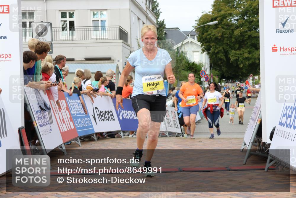 31.08.2025 - 21. Blankeneser Heldenlauf Strokosch-Dieckow http://msf.ph/oto/8649991 31.08.2025 10:40:11 Ziel 2064, 2066, 2199, 2062 meine-sportfotos.de