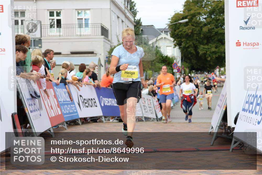 31.08.2025 - 21. Blankeneser Heldenlauf Strokosch-Dieckow http://msf.ph/oto/8649996 31.08.2025 10:40:10 Ziel 2574, 2575, 2199, 2062 meine-sportfotos.de