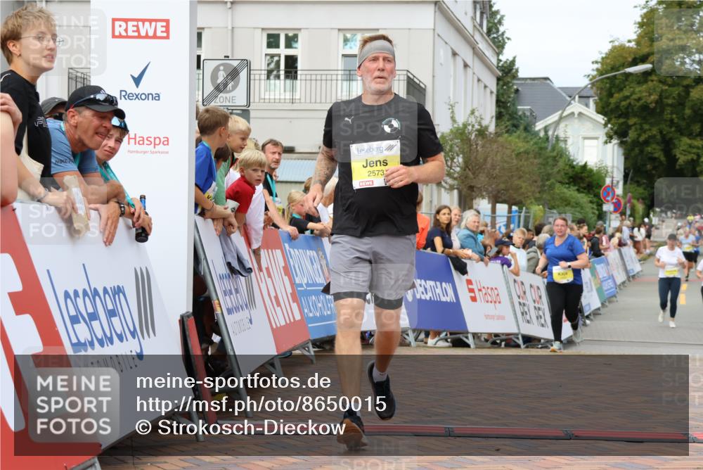 31.08.2025 - 21. Blankeneser Heldenlauf Strokosch-Dieckow http://msf.ph/oto/8650015 31.08.2025 10:39:53 Ziel 2573 meine-sportfotos.de