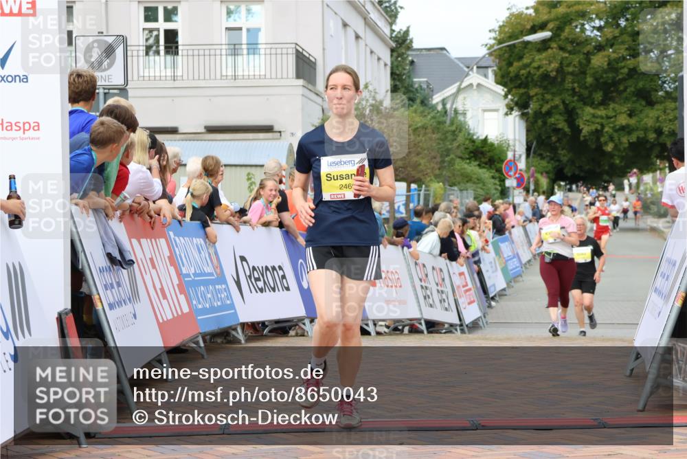 31.08.2025 - 21. Blankeneser Heldenlauf Strokosch-Dieckow http://msf.ph/oto/8650043 31.08.2025 10:39:29 Ziel 2707, 2460 meine-sportfotos.de