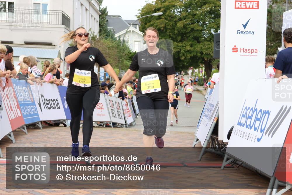 31.08.2025 - 21. Blankeneser Heldenlauf Strokosch-Dieckow http://msf.ph/oto/8650046 31.08.2025 10:39:21 Ziel 2224, 2704, 2707, 2747 meine-sportfotos.de