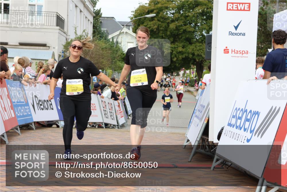 31.08.2025 - 21. Blankeneser Heldenlauf Strokosch-Dieckow http://msf.ph/oto/8650050 31.08.2025 10:39:21 Ziel 2224, 2704, 2707, 2747 meine-sportfotos.de