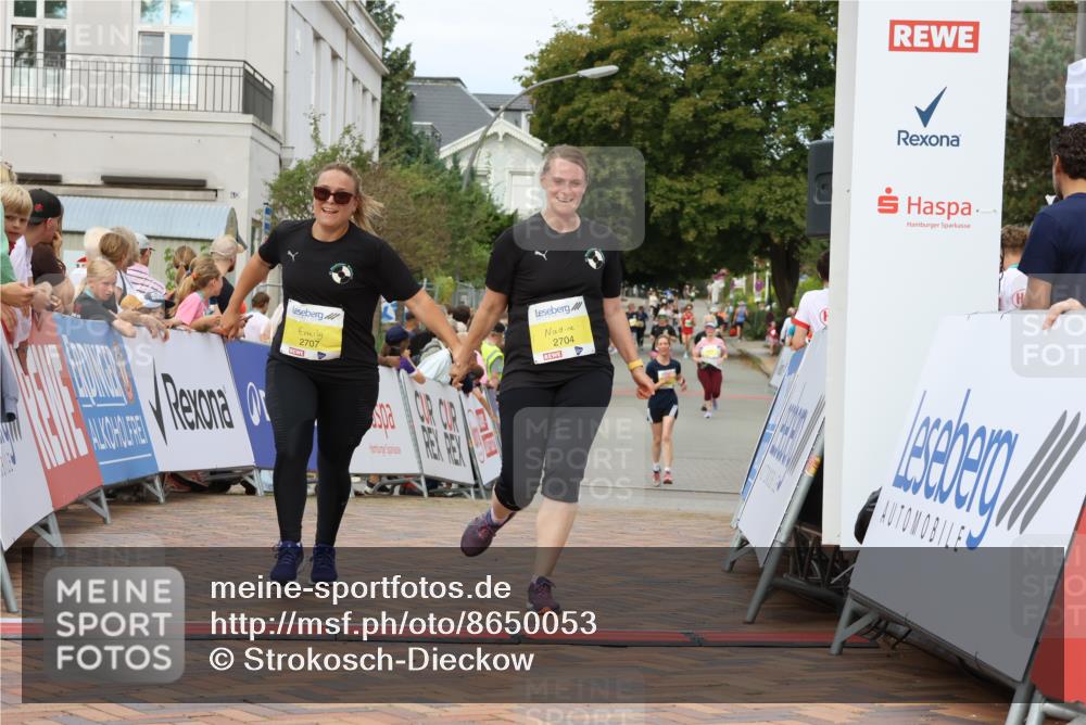31.08.2025 - 21. Blankeneser Heldenlauf Strokosch-Dieckow http://msf.ph/oto/8650053 31.08.2025 10:39:20 Ziel 2137, 2224, 2704, 2707, 2189, 2747 meine-sportfotos.de