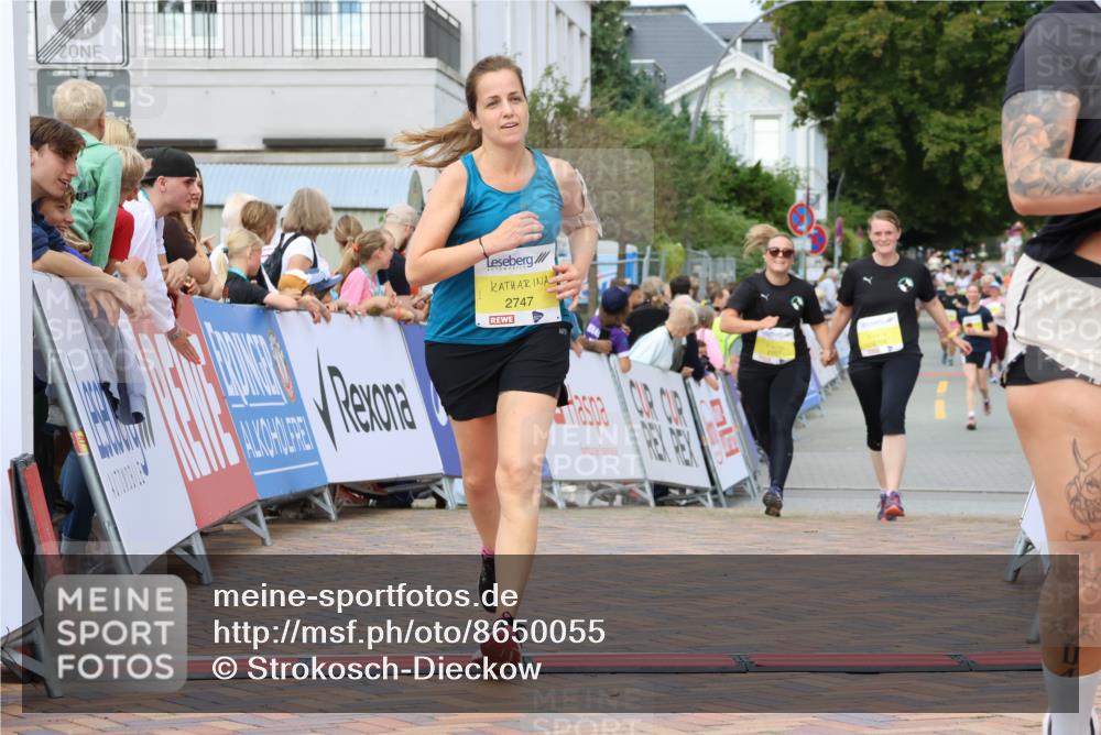 31.08.2025 - 21. Blankeneser Heldenlauf Strokosch-Dieckow http://msf.ph/oto/8650055 31.08.2025 10:39:17 Ziel 2137, 2224, 2704, 2707, 2189, 2747 meine-sportfotos.de