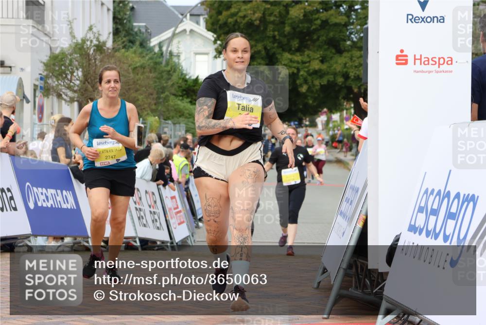 31.08.2025 - 21. Blankeneser Heldenlauf Strokosch-Dieckow http://msf.ph/oto/8650063 31.08.2025 10:39:16 Ziel 2137, 2224, 2704, 2189, 2747 meine-sportfotos.de