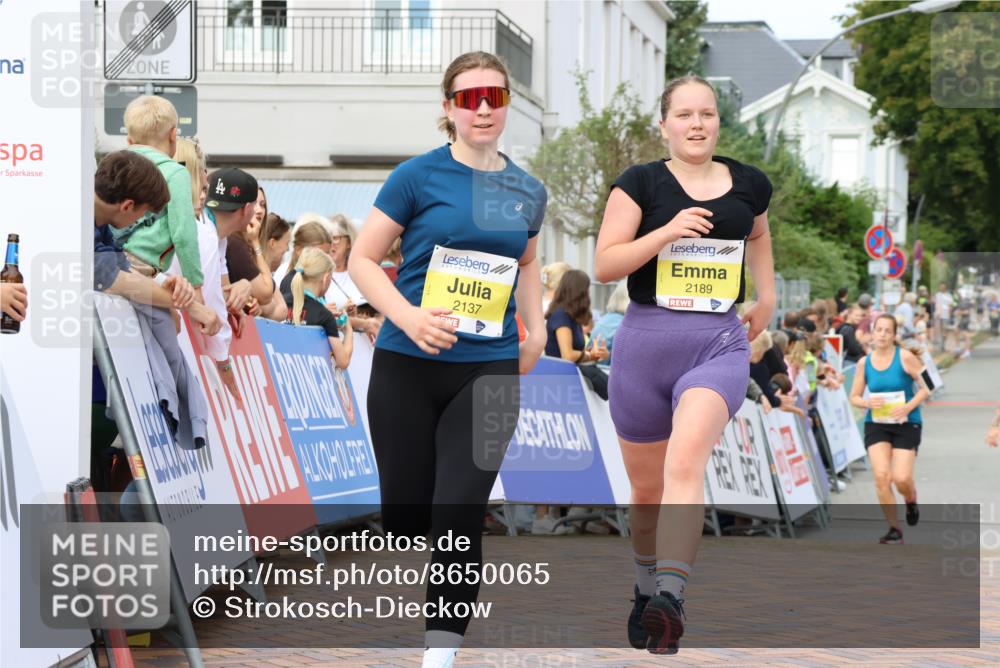 31.08.2025 - 21. Blankeneser Heldenlauf Strokosch-Dieckow http://msf.ph/oto/8650065 31.08.2025 10:39:12 Ziel 2137, 2224, 2189 meine-sportfotos.de