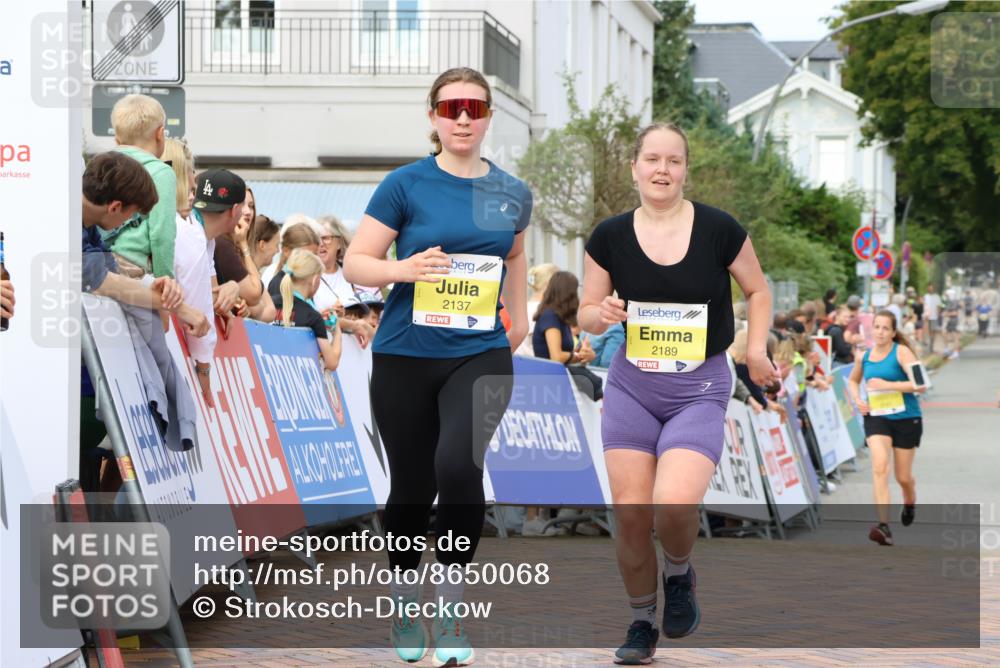 31.08.2025 - 21. Blankeneser Heldenlauf Strokosch-Dieckow http://msf.ph/oto/8650068 31.08.2025 10:39:12 Ziel 2137, 2224, 2189 meine-sportfotos.de