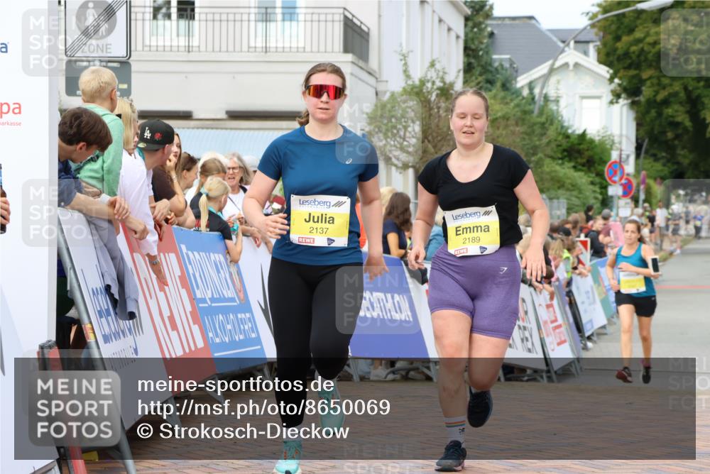 31.08.2025 - 21. Blankeneser Heldenlauf Strokosch-Dieckow http://msf.ph/oto/8650069 31.08.2025 10:39:12 Ziel 2137, 2224, 2189 meine-sportfotos.de