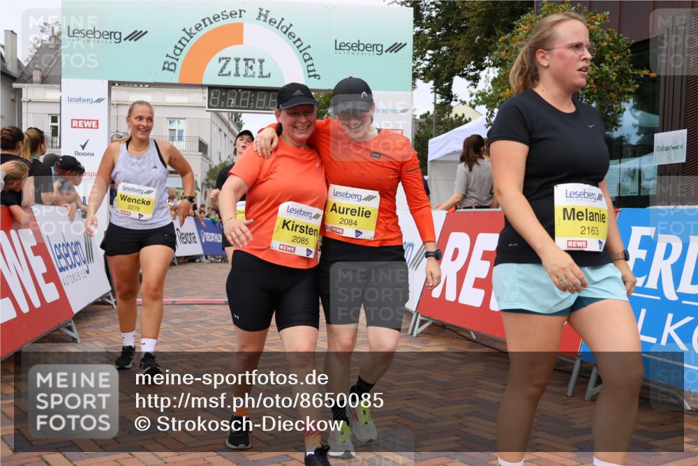 31.08.2025 - 21. Blankeneser Heldenlauf Strokosch-Dieckow http://msf.ph/oto/8650085 31.08.2025 10:38:56 Ziel 2165, 2163, 2276, 2436, 2414, 2308, 2330, 2084, 2085, 2506, 2499, 2032 meine-sportfotos.de
