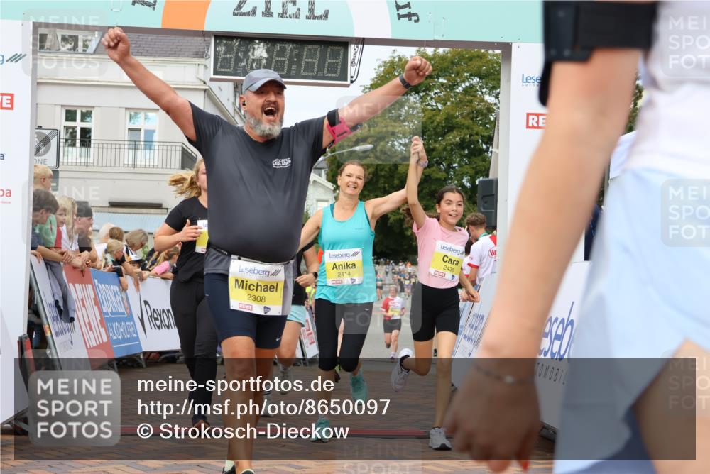 31.08.2025 - 21. Blankeneser Heldenlauf Strokosch-Dieckow http://msf.ph/oto/8650097 31.08.2025 10:38:52 Ziel 2165, 2163, 2276, 2436, 2414, 2308, 2330, 2084, 2085, 2689, 2032 meine-sportfotos.de
