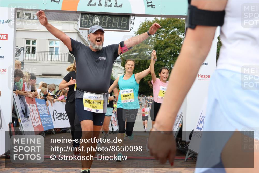 31.08.2025 - 21. Blankeneser Heldenlauf Strokosch-Dieckow http://msf.ph/oto/8650098 31.08.2025 10:38:52 Ziel 2165, 2163, 2276, 2436, 2414, 2308, 2330, 2084, 2085, 2689, 2032 meine-sportfotos.de