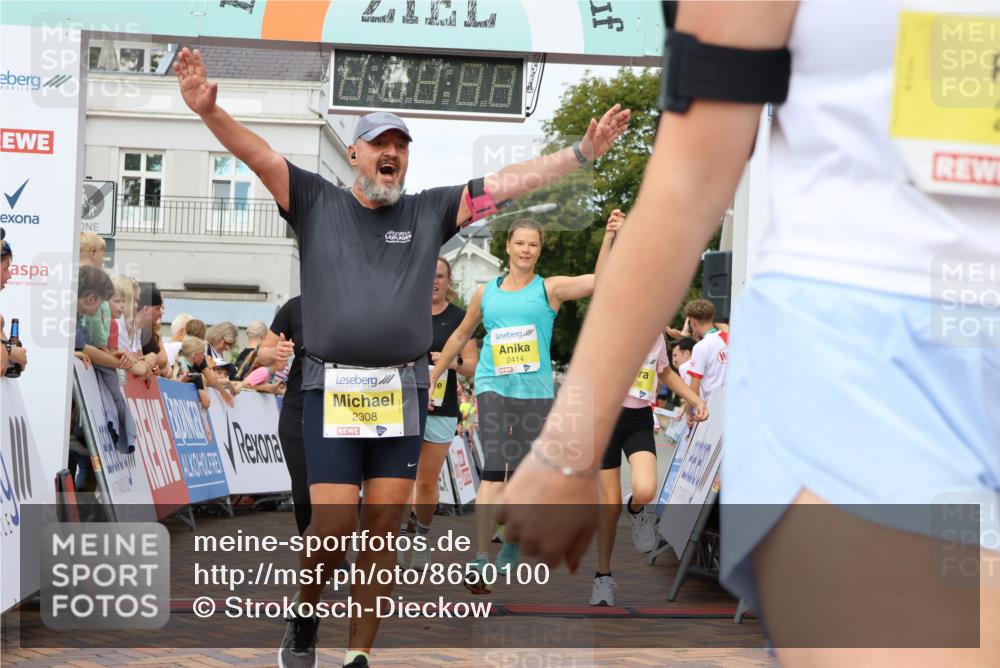 31.08.2025 - 21. Blankeneser Heldenlauf Strokosch-Dieckow http://msf.ph/oto/8650100 31.08.2025 10:38:52 Ziel 2165, 2163, 2276, 2436, 2414, 2308, 2330, 2084, 2085, 2689, 2032 meine-sportfotos.de