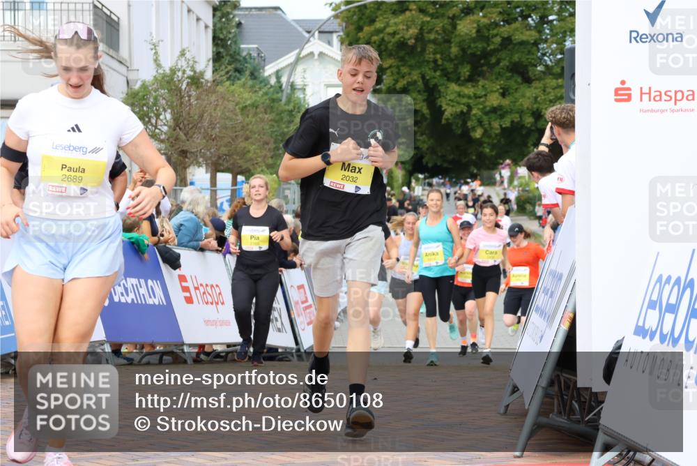 31.08.2025 - 21. Blankeneser Heldenlauf Strokosch-Dieckow http://msf.ph/oto/8650108 31.08.2025 10:38:48 Ziel 2165, 2163, 2436, 2414, 2308, 2689, 2032 meine-sportfotos.de