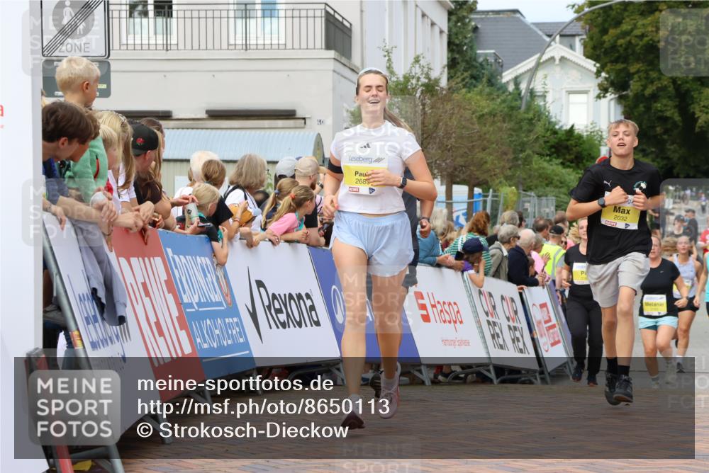 31.08.2025 - 21. Blankeneser Heldenlauf Strokosch-Dieckow http://msf.ph/oto/8650113 31.08.2025 10:38:47 Ziel 2436, 2308, 2689, 2032 meine-sportfotos.de