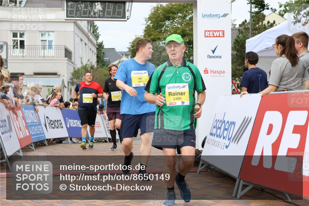 31.08.2025 - 21. Blankeneser Heldenlauf Strokosch-Dieckow http://msf.ph/oto/8650149 31.08.2025 10:38:10 Ziel 2686, 2360, 2693, 2489, 2081, 2094 meine-sportfotos.de