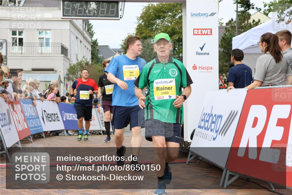 31.08.2025 - 21. Blankeneser Heldenlauf Strokosch-Dieckow http://msf.ph/oto/8650150 31.08.2025 10:38:10 Ziel 2686, 2360, 2693, 2489, 2081, 2094 meine-sportfotos.de