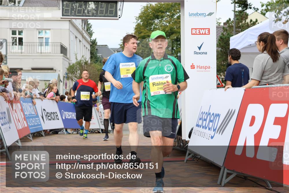 31.08.2025 - 21. Blankeneser Heldenlauf Strokosch-Dieckow http://msf.ph/oto/8650151 31.08.2025 10:38:10 Ziel 2686, 2360, 2693, 2489, 2081, 2094 meine-sportfotos.de