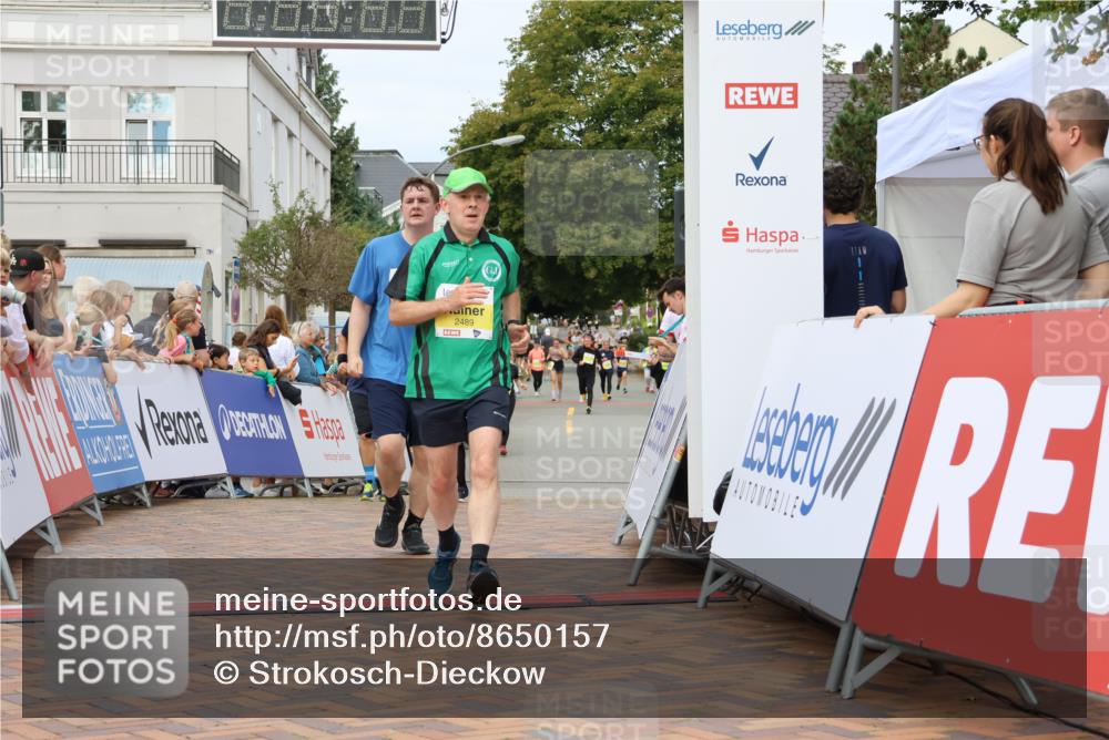 31.08.2025 - 21. Blankeneser Heldenlauf Strokosch-Dieckow http://msf.ph/oto/8650157 31.08.2025 10:38:09 Ziel 2686, 2360, 2693, 2489, 2082, 2081, 2597, 2094 meine-sportfotos.de