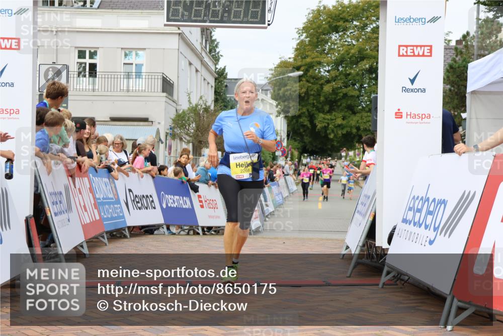 31.08.2025 - 21. Blankeneser Heldenlauf Strokosch-Dieckow http://msf.ph/oto/8650175 31.08.2025 10:37:51 Ziel 2268, 2303 meine-sportfotos.de