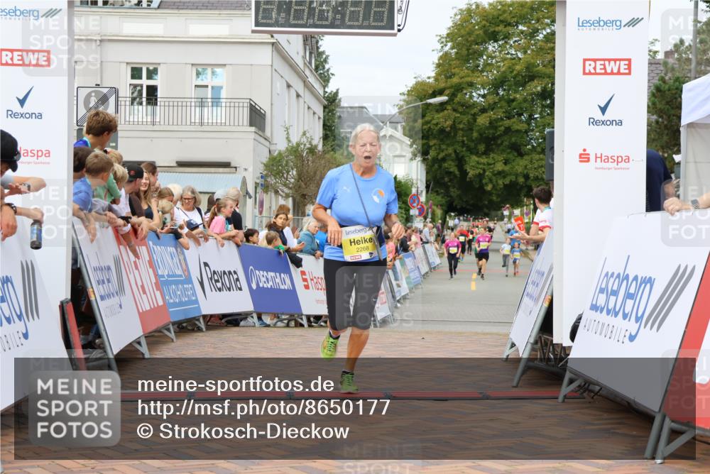 31.08.2025 - 21. Blankeneser Heldenlauf Strokosch-Dieckow http://msf.ph/oto/8650177 31.08.2025 10:37:51 Ziel 2268, 2303 meine-sportfotos.de