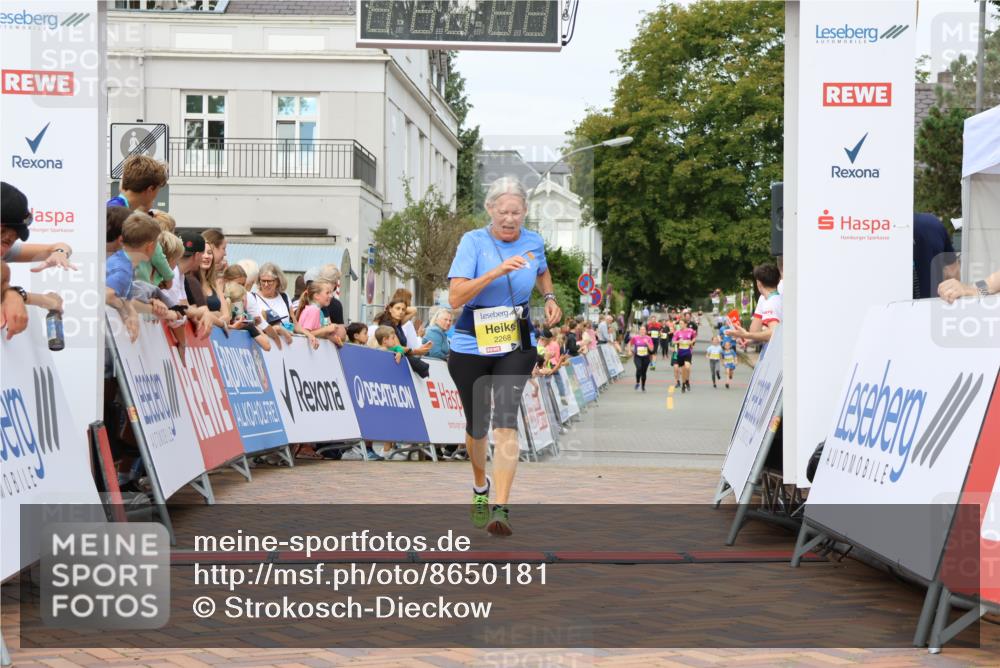 31.08.2025 - 21. Blankeneser Heldenlauf Strokosch-Dieckow http://msf.ph/oto/8650181 31.08.2025 10:37:51 Ziel 2268, 2303 meine-sportfotos.de