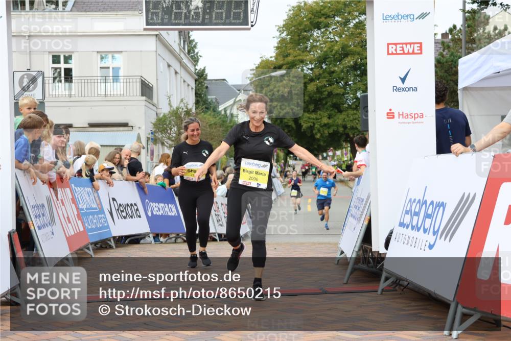 31.08.2025 - 21. Blankeneser Heldenlauf Strokosch-Dieckow http://msf.ph/oto/8650215 31.08.2025 10:37:33 Ziel 2096, 2134 meine-sportfotos.de