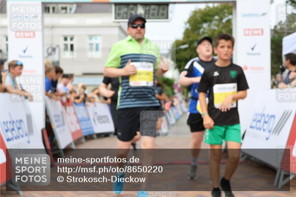 31.08.2025 - 21. Blankeneser Heldenlauf Strokosch-Dieckow http://msf.ph/oto/8650220 31.08.2025 10:37:23 Ziel 2227, 2047, 2319, 2219, 2043, 2352, 2714 meine-sportfotos.de