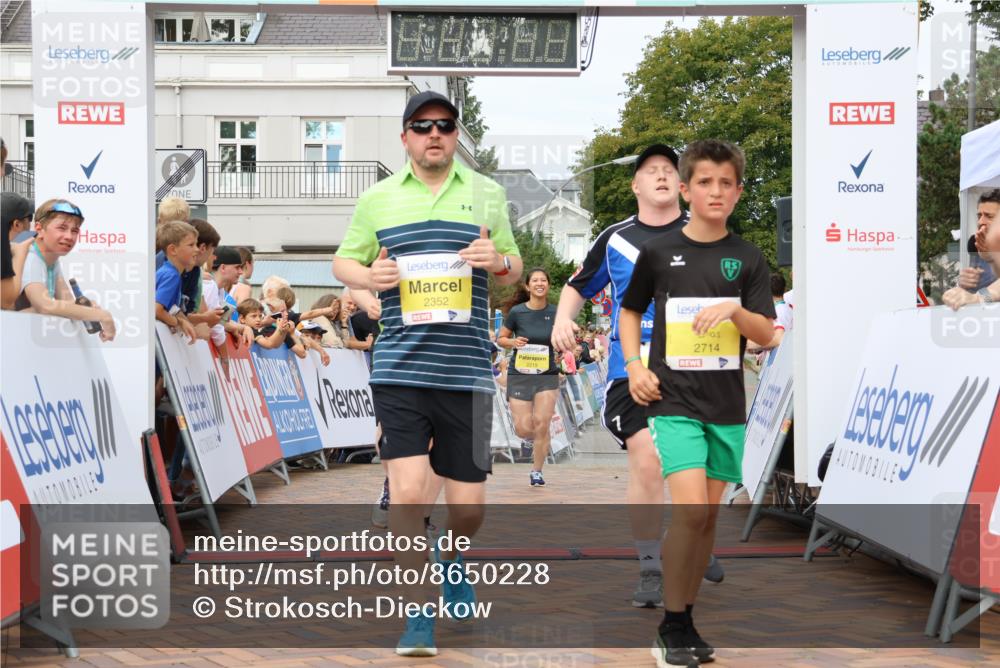 31.08.2025 - 21. Blankeneser Heldenlauf Strokosch-Dieckow http://msf.ph/oto/8650228 31.08.2025 10:37:22 Ziel 2227, 2047, 2319, 2219, 2043, 2352, 2714 meine-sportfotos.de