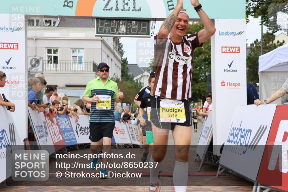 31.08.2025 - 21. Blankeneser Heldenlauf Strokosch-Dieckow http://msf.ph/oto/8650237 31.08.2025 10:37:21 Ziel 2227, 2047, 2152, 2288, 2319, 2219, 2043, 2352, 2714 meine-sportfotos.de