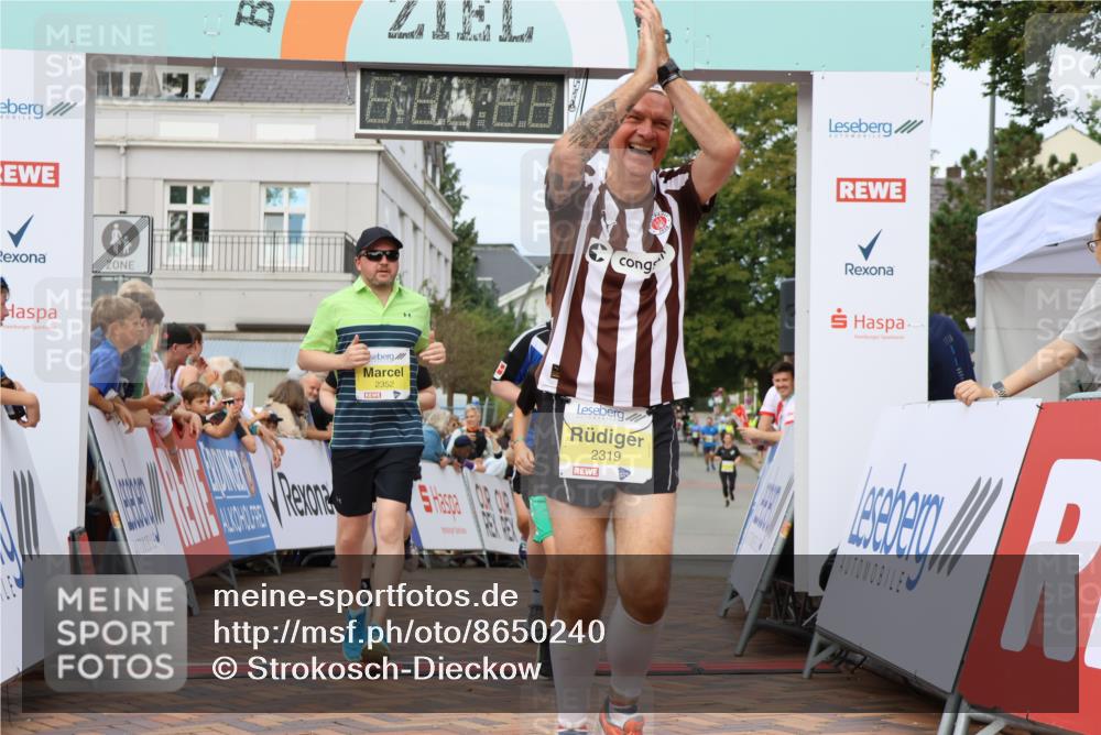 31.08.2025 - 21. Blankeneser Heldenlauf Strokosch-Dieckow http://msf.ph/oto/8650240 31.08.2025 10:37:21 Ziel 2227, 2047, 2152, 2288, 2319, 2219, 2043, 2352, 2714 meine-sportfotos.de