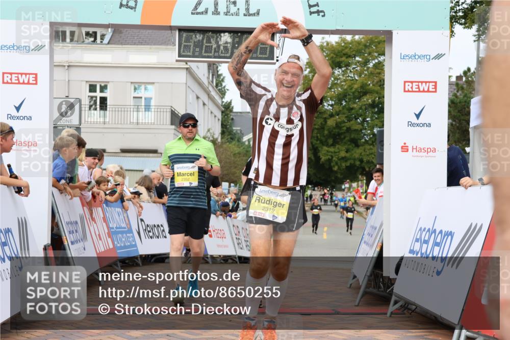 31.08.2025 - 21. Blankeneser Heldenlauf Strokosch-Dieckow http://msf.ph/oto/8650255 31.08.2025 10:37:21 Ziel 2227, 2047, 2152, 2288, 2319, 2219, 2043, 2352, 2714 meine-sportfotos.de