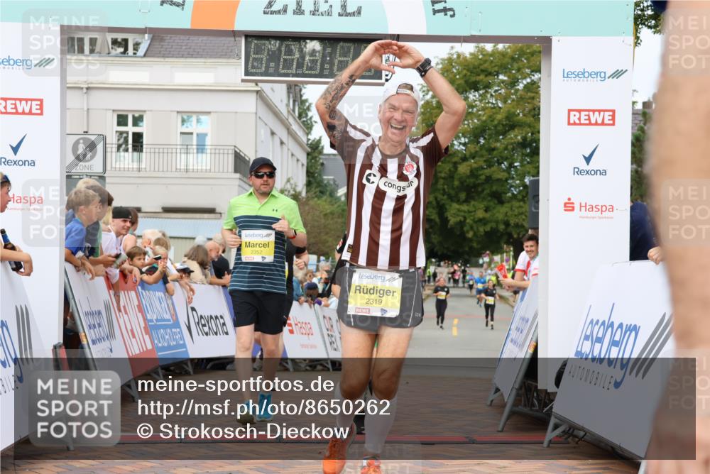 31.08.2025 - 21. Blankeneser Heldenlauf Strokosch-Dieckow http://msf.ph/oto/8650262 31.08.2025 10:37:20 Ziel 2227, 2047, 2152, 2288, 2319, 2219, 2043, 2352, 2714 meine-sportfotos.de