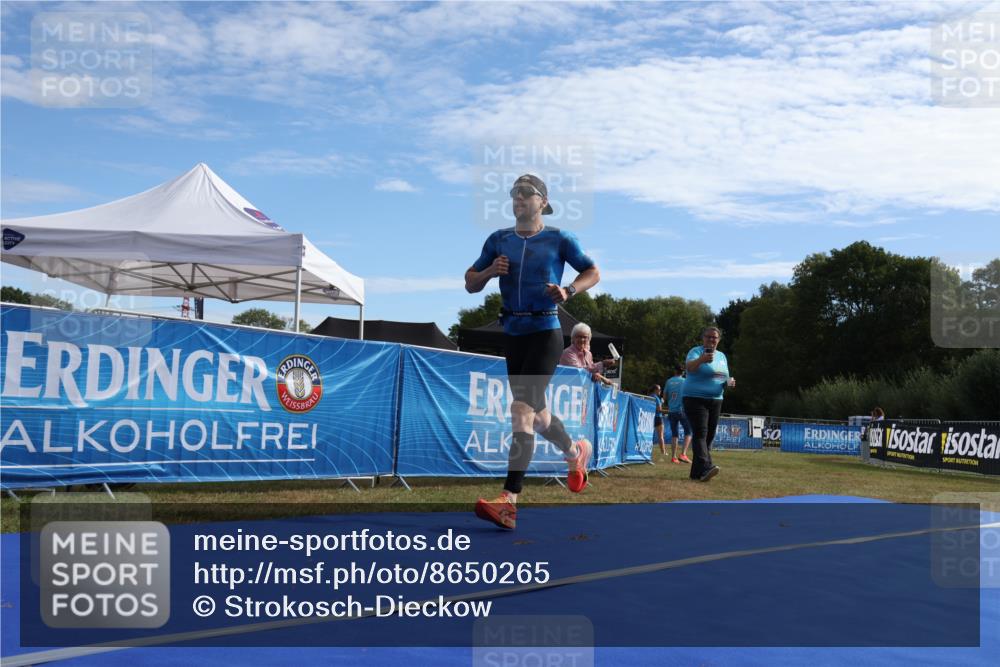 31.08.2025 - Elbe Triathlon Hamburg Strokosch-Dieckow http://msf.ph/oto/8650265 31.08.2025 10:02:23 Ziel 223 meine-sportfotos.de