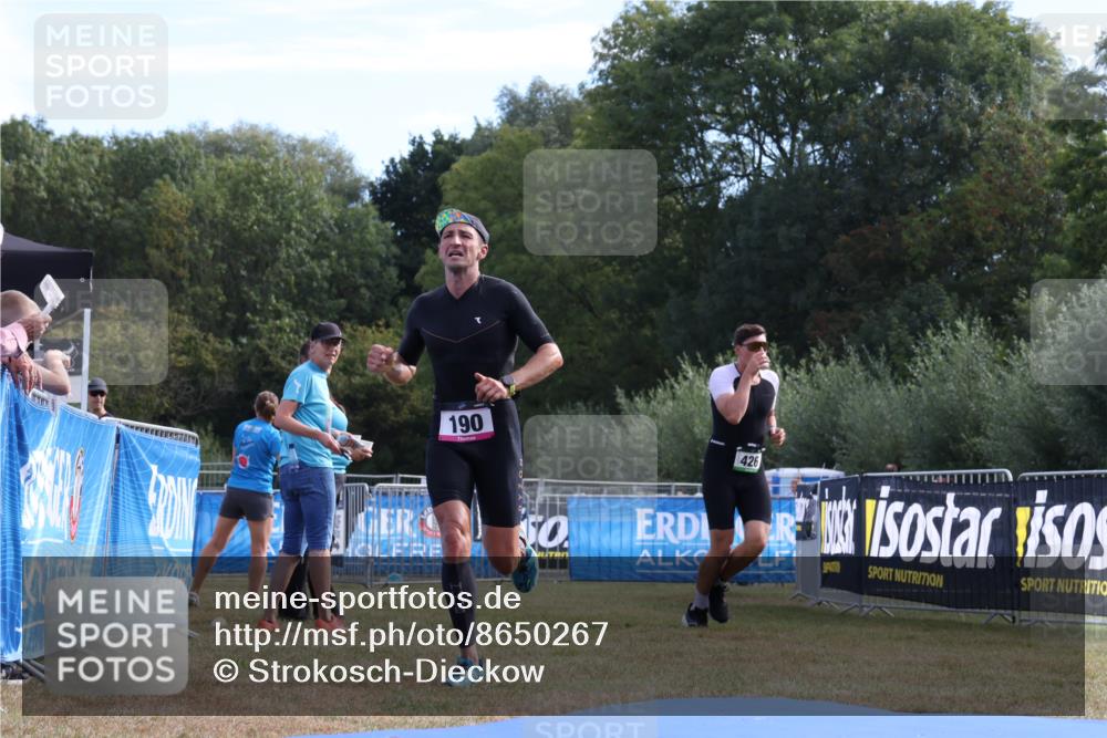 31.08.2025 - Elbe Triathlon Hamburg Strokosch-Dieckow http://msf.ph/oto/8650267 31.08.2025 10:03:20 Ziel 190 meine-sportfotos.de