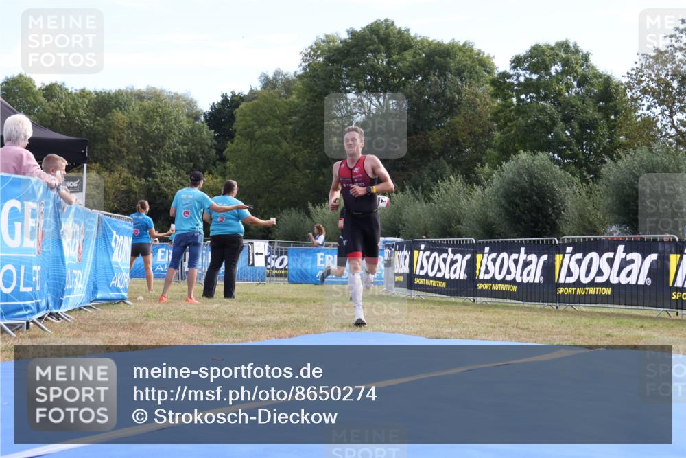 31.08.2025 - Elbe Triathlon Hamburg Strokosch-Dieckow http://msf.ph/oto/8650274 31.08.2025 10:03:28 Ziel 186 meine-sportfotos.de